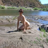 nudistlady