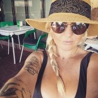 NaughtyLesBeth