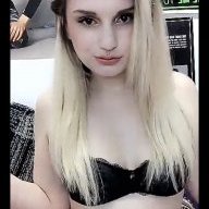 Adriianaaxoxo