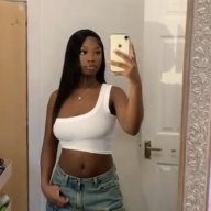 Millie4ft7