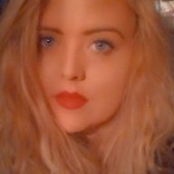 blondeNblueEyes