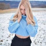 TightBlondeGirl