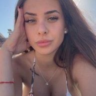 LauraQueenSize