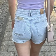 denise1995