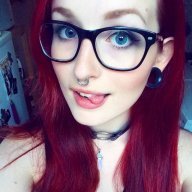 RedHead_Geek_Queen