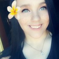 ThickThighsHazelEyes
