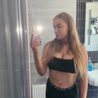 Bustyblondesnowbunny